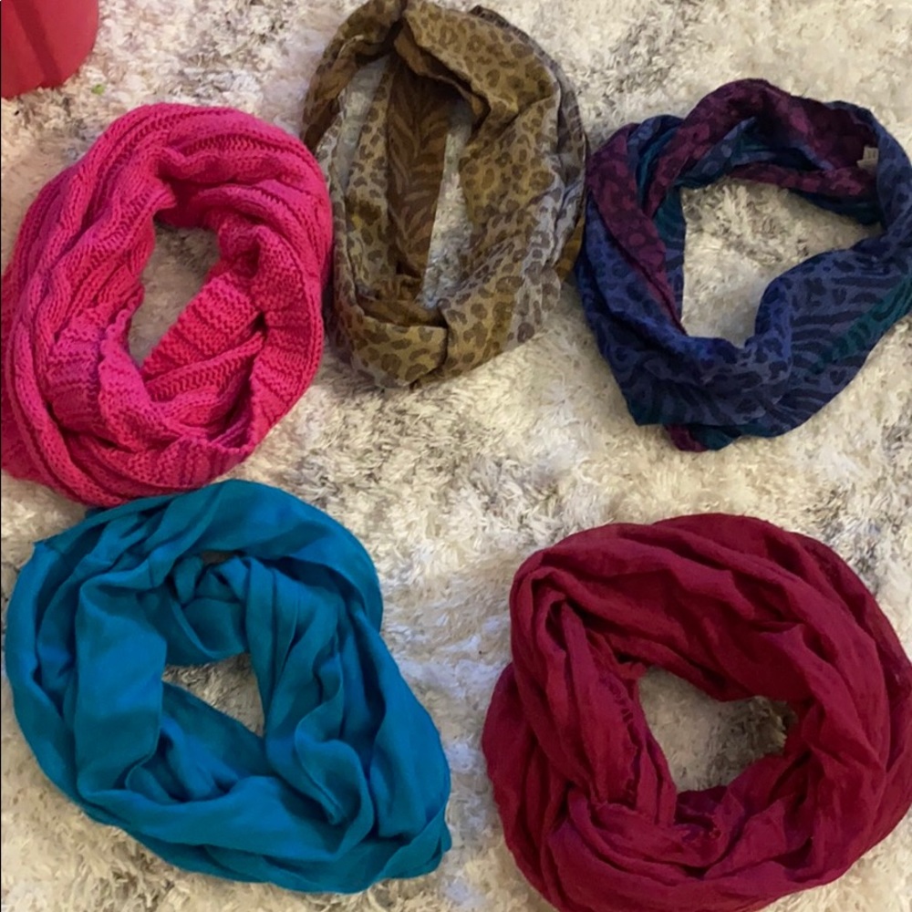 5 Scarves for $20